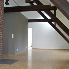 Blick vom Essbereich in den Wohnbereich